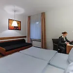 Boell מלון